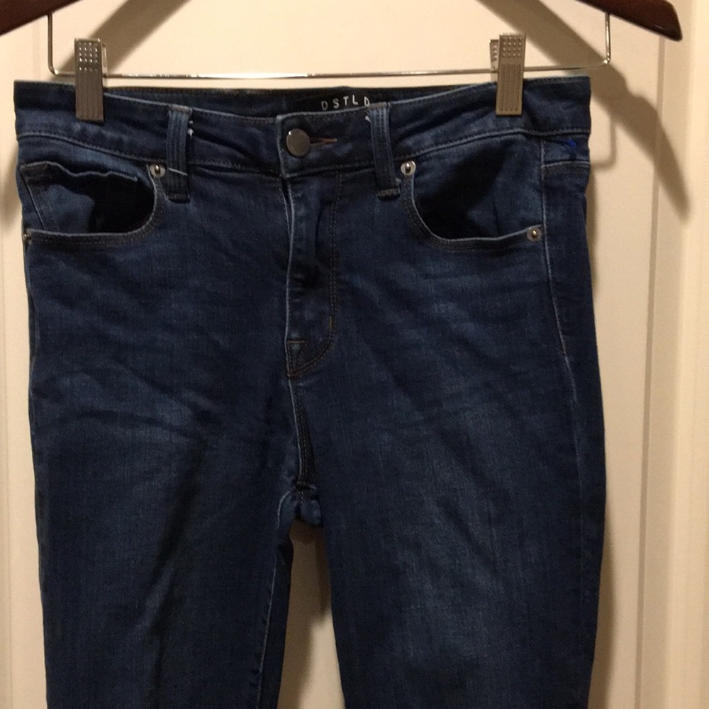 DSTLD High Waisted High Rise skinny denim jeans women’s Size 27X28 Has stretch